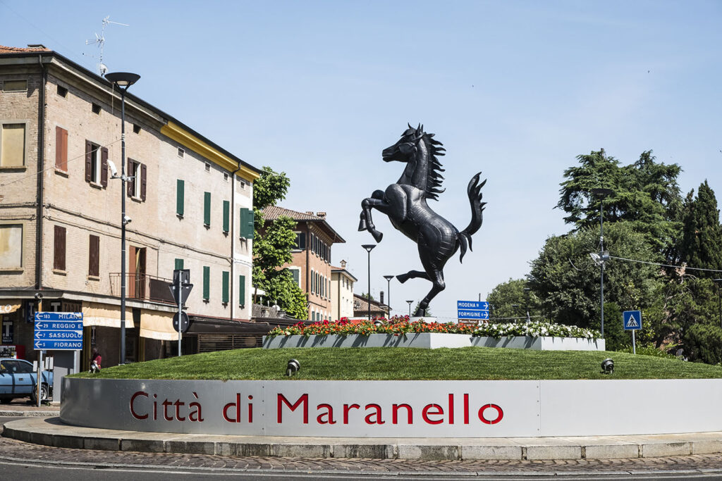 Entrance to the city with a statue of the Ferrari's prancing horse